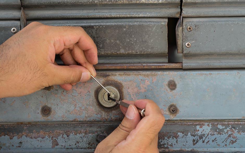 serrure porte garage basculante Juvisy-sur-Orge